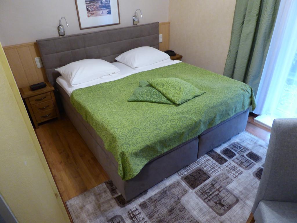 Landhotel Auerose Garni Neu Kosenow Exterior photo