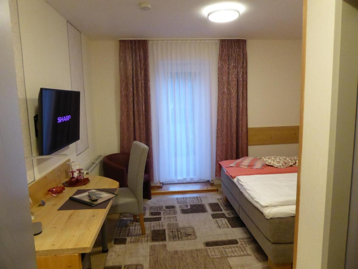 Landhotel Auerose Garni Neu Kosenow Exterior photo